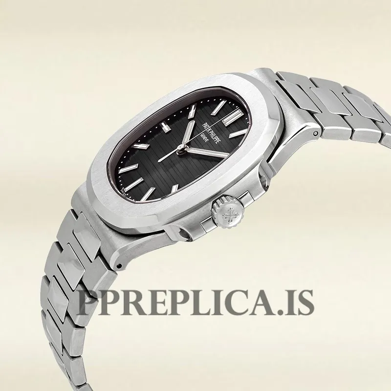 Replica Patek Philippe Nautilus Men's 40mm 5711/1A Bracelet - Image 3